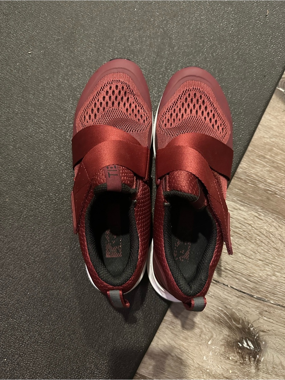 TIEM Womens Slipstream SPD Cleat Cycling Sneakers in Burgundy